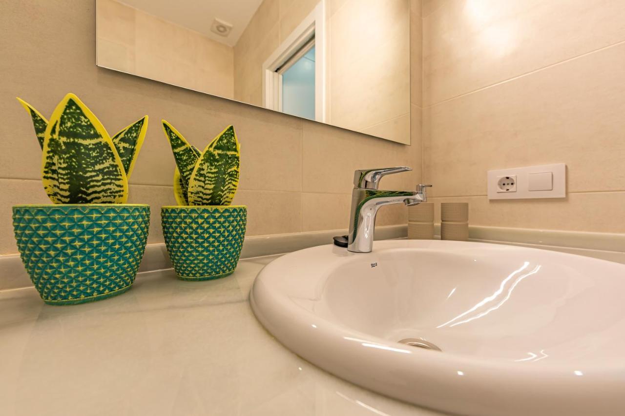 Large Terrace, Swimming Pool, Private Garage And Fiber Apartamento