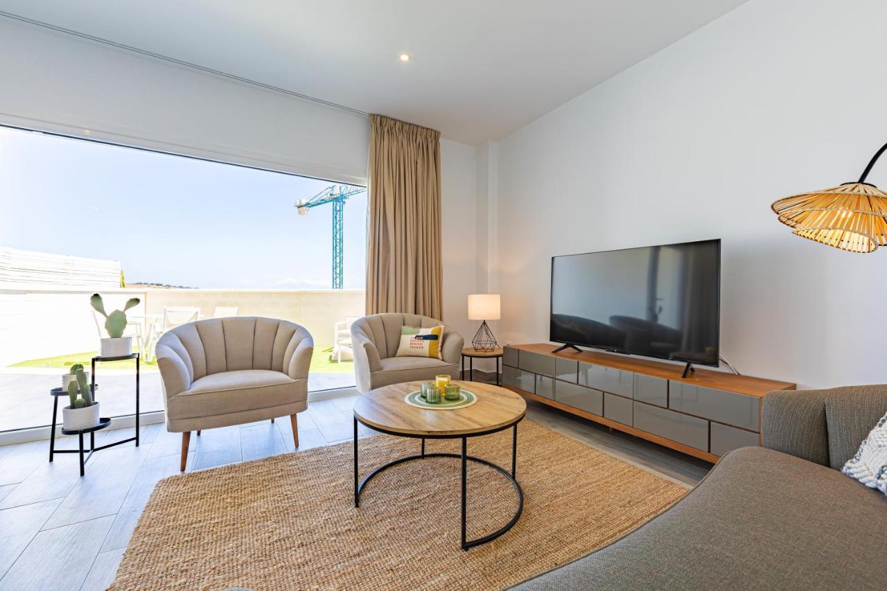 Large Terrace, Swimming Pool, Private Garage And Fiber Apartamento Tarifa