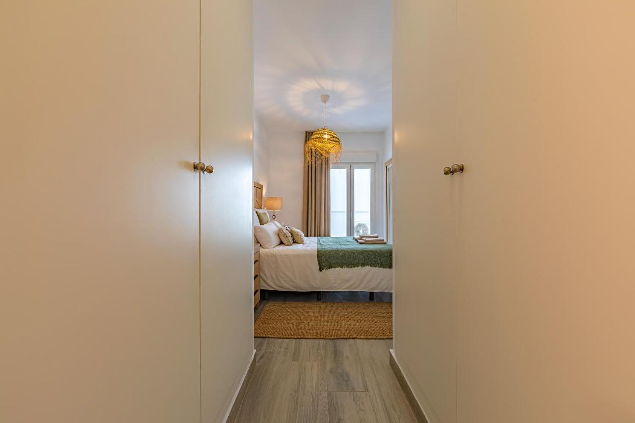 Large Terrace, Swimming Pool, Private Garage And Fiber Appartement