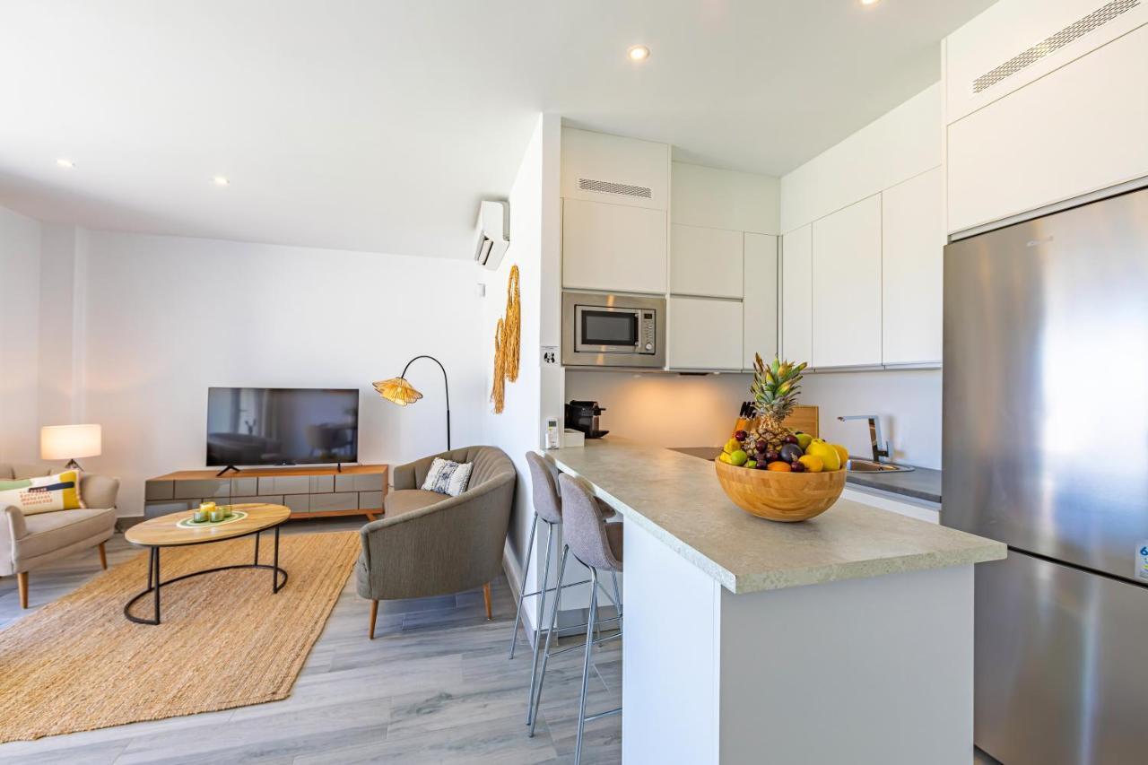 Appartement Large Terrace, Swimming Pool, Private Garage And Fiber *